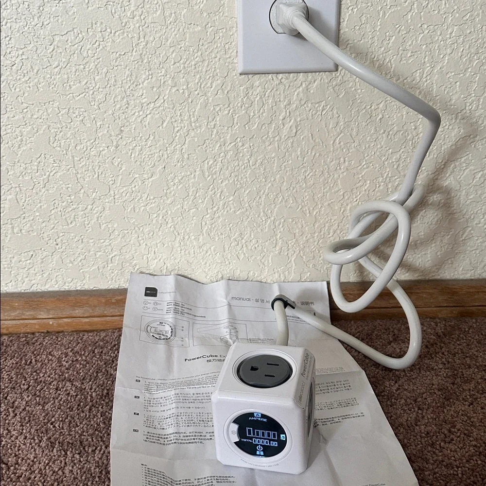 ALLOCACOC Power Cube up to 1,3A with display-new-never used-originally packed